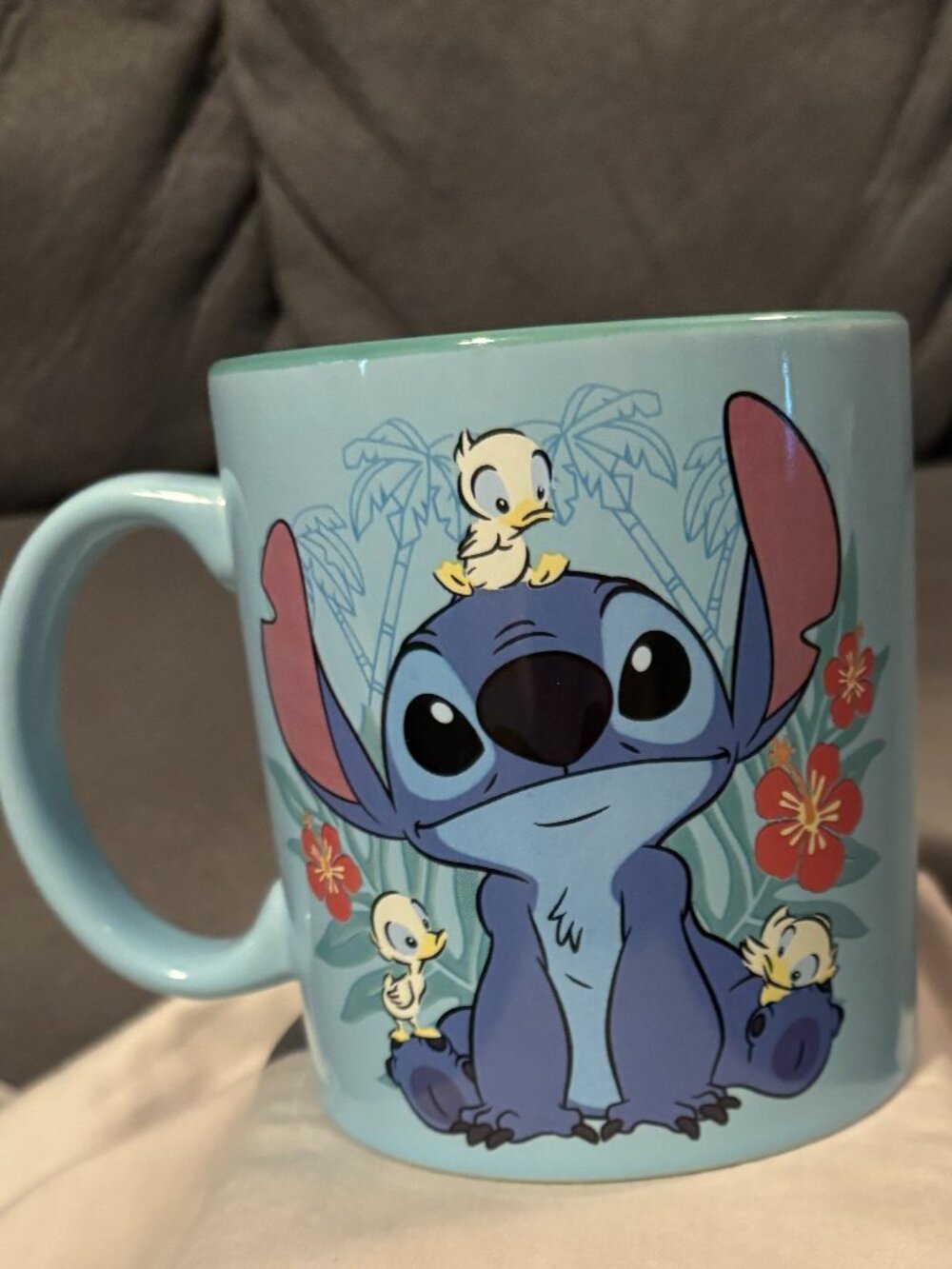 Silver Buffalo Disney STITCH-LG 20oz Ceramic Mug-W/Yellow Ducklings-4.25"-EX CND